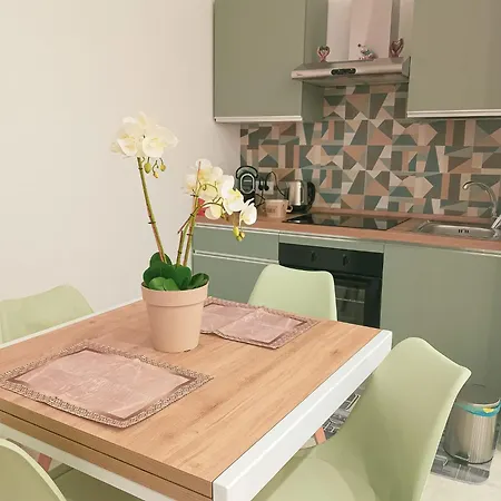 Mary's House 125 * בארי